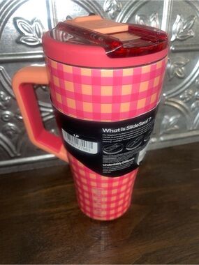 BruMate 30oz Stainless Steel Era Flip Water Bottle Peach Gingham